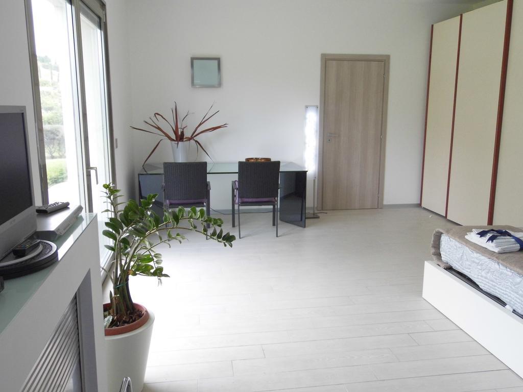 Fiore Dell'Etna Apartment Santa Venerina Exterior foto