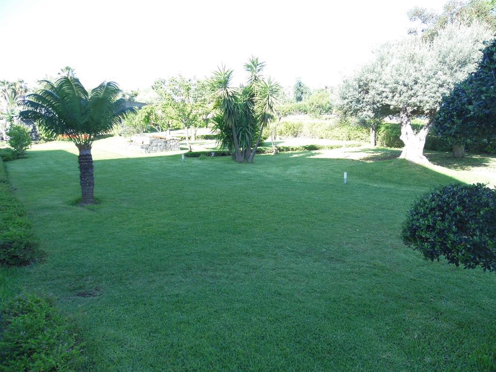 Fiore Dell'Etna Apartment Santa Venerina Exterior foto